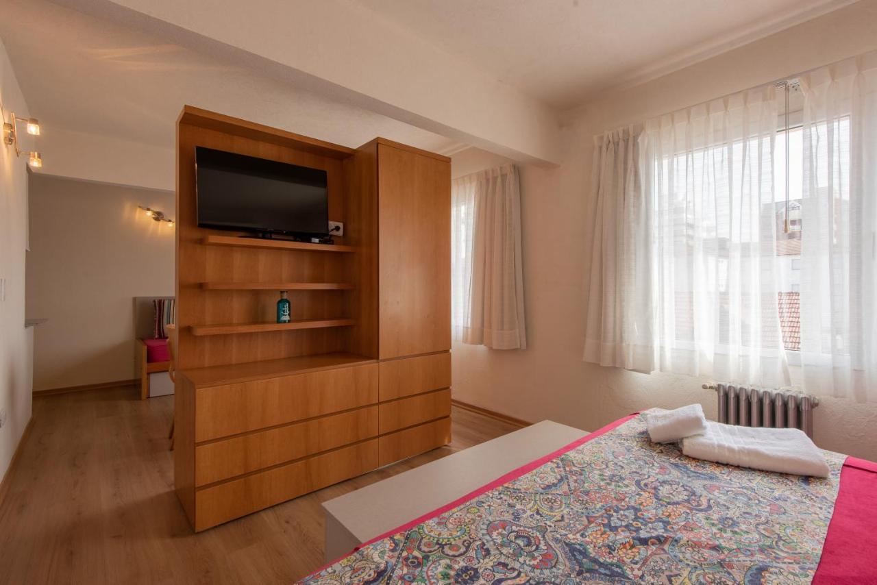 Hotel Victoria Пінамар Екстер'єр фото